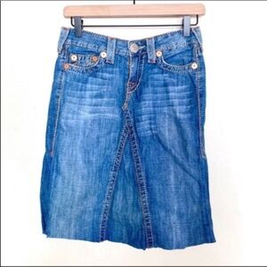 True Religion Bobby denim skirt big T size 25